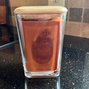 Yankee Candle NWT 19.5 oz